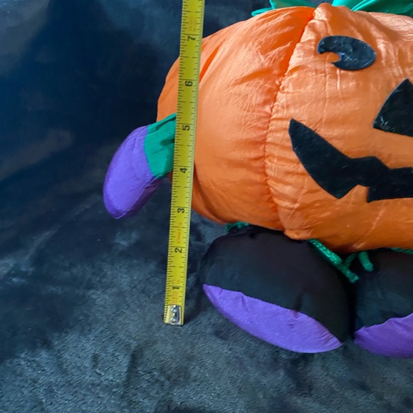 Vintage Jack ‘o Lantern “puff-a-lump” style nylon decor/toy - Picture 12 of 12